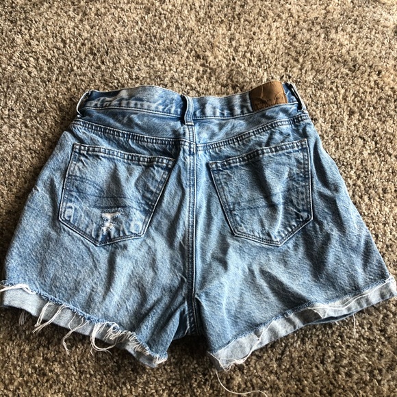 American Eagle Mom Shorts - Picture 2 of 2